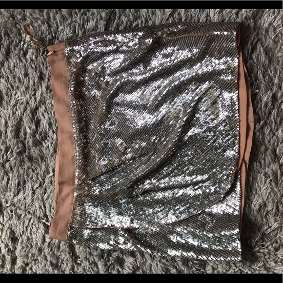 Sequin Mini Skirt - Picture 5 of 8